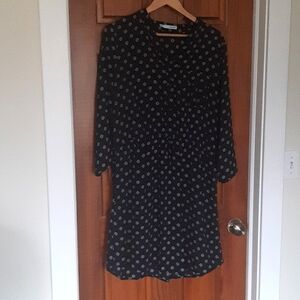 MAUNCES Black and white dress